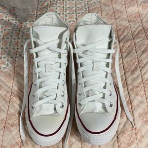 White Hightop Chuck Taylor All Star Converse